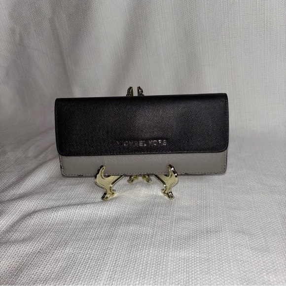 Michael Kors Two-Tone Wallet Saffiano Leather Gray Black - Picture 1 of 9